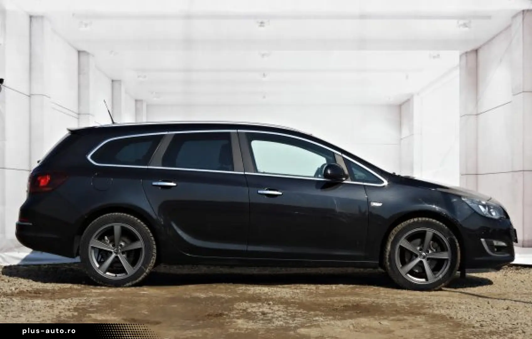 OPEL ASTRA J   An 2013   Motor 2 0