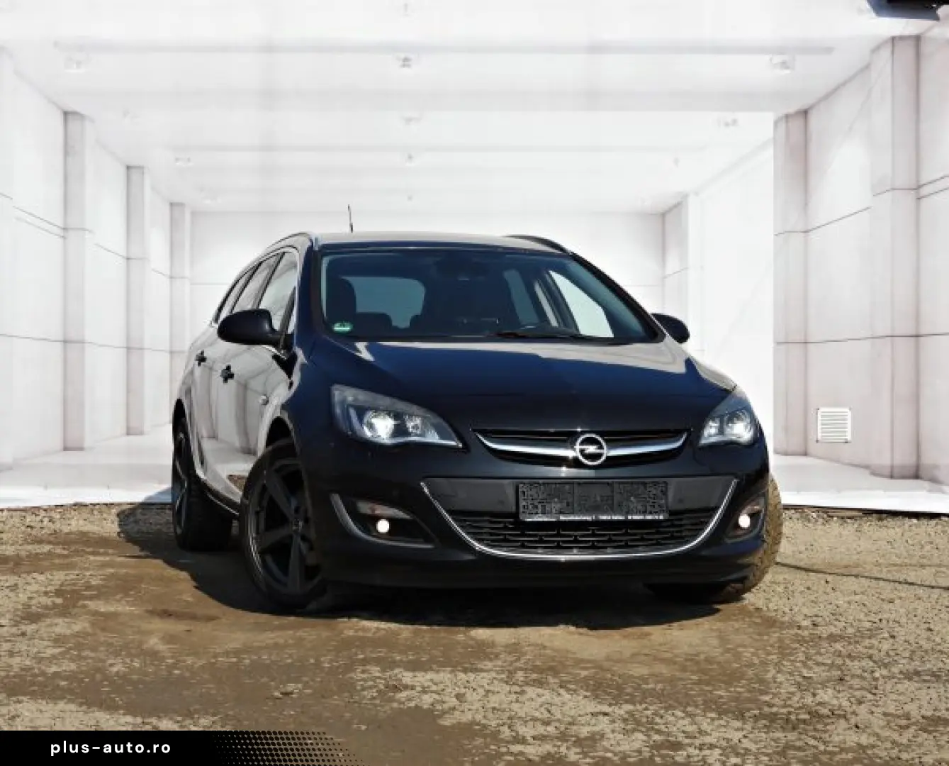 OPEL ASTRA J   An 2013   Motor 2 0