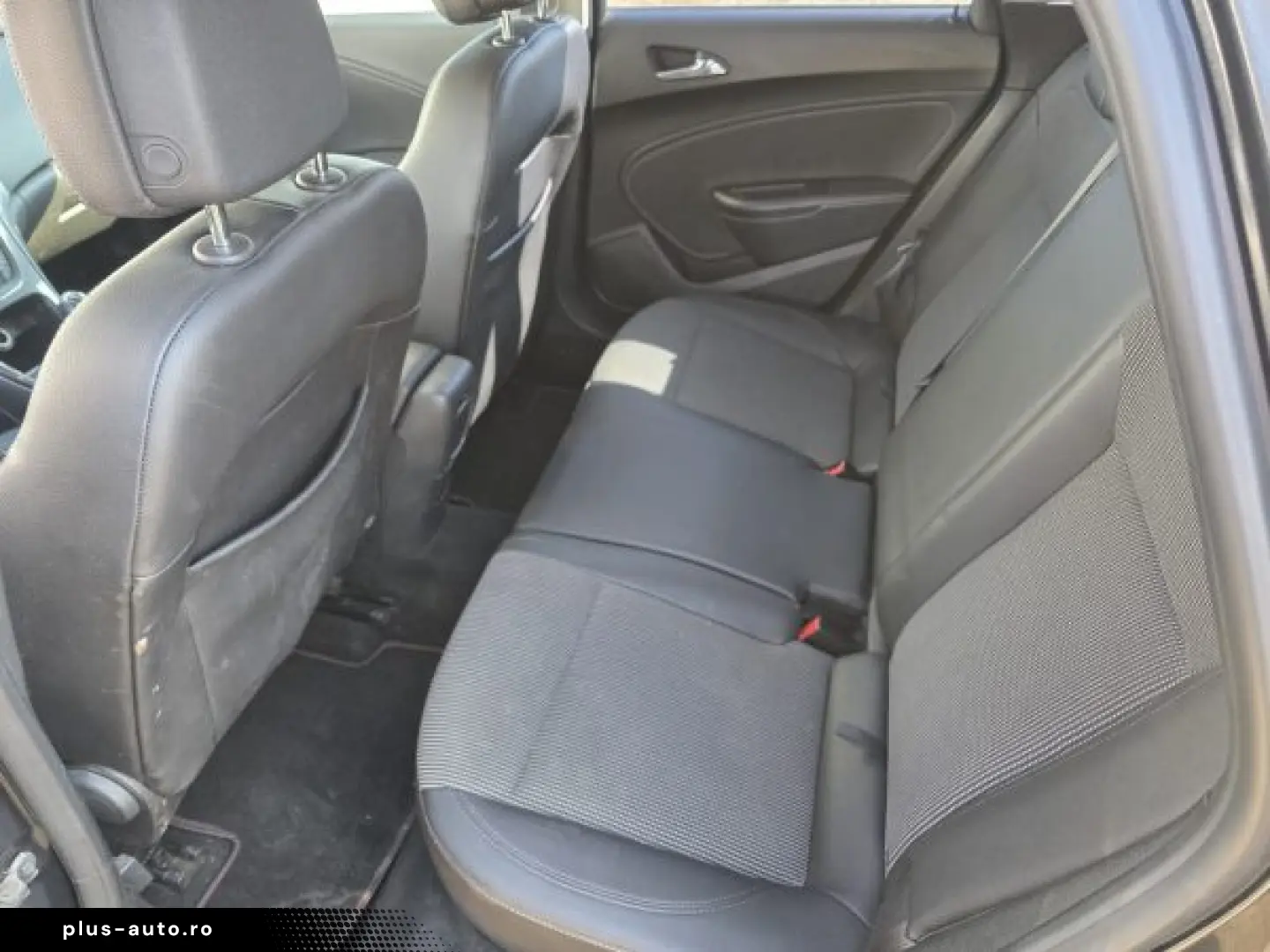 OPEL ASTRA J   An 2013   Motor 2 0