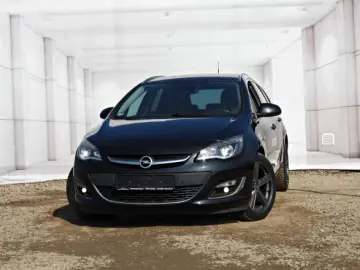 OPEL ASTRA J   An 2013   Motor 2 0
