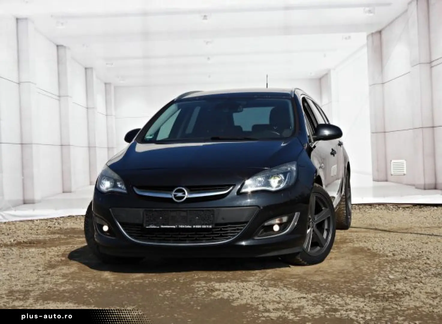 OPEL ASTRA J   An 2013   Motor 2 0