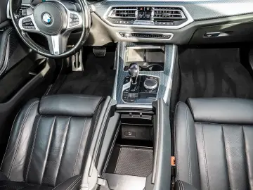 BMW X5 xDrive30d M Sportpaket Standheiz. GSD HUD AHK