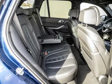 BMW X5 xDrive30d M Sportpaket Standheiz. GSD HUD AHK