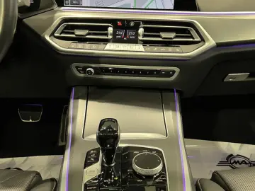 BMW X5 30d M-PAKET 7SITZ ACC LUFT PANO 3D H&K LASER