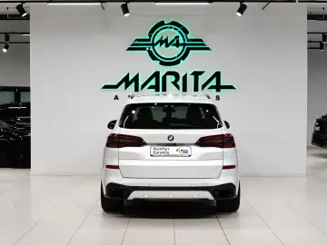 BMW X5 30d M-PAKET 7SITZ ACC LUFT PANO 3D H&K LASER