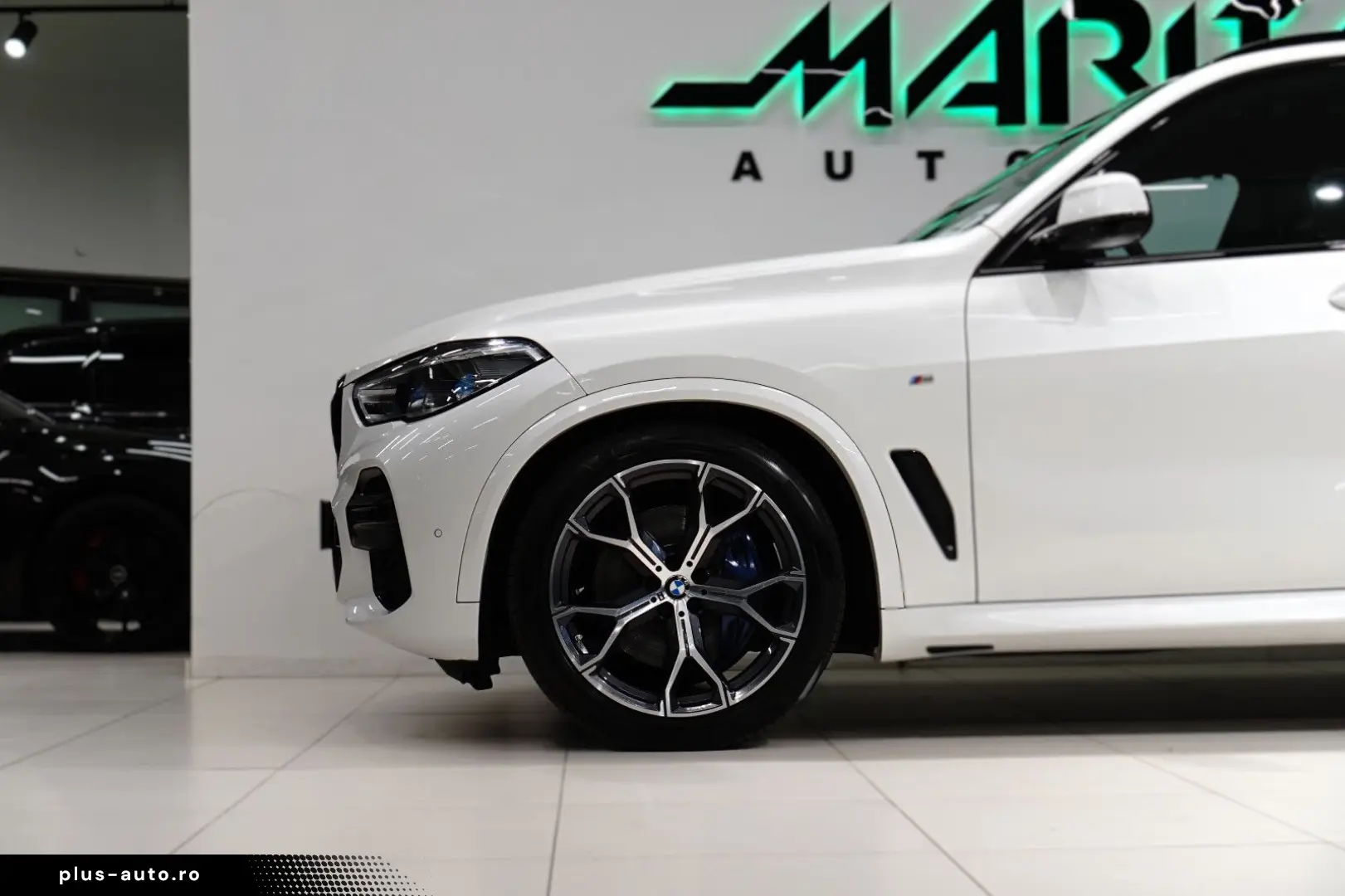 BMW X5 30d M-PAKET 7SITZ ACC LUFT PANO 3D H&K LASER