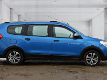 DACIA LODGY STEPWAY   An 2015   Motor 1 5