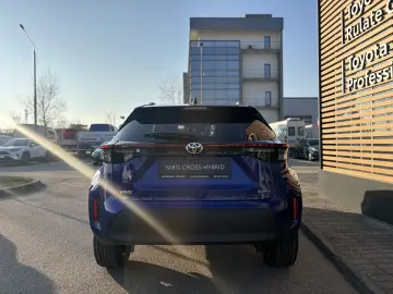 Toyota Yaris Cross 1.5 VVT-i HSD 4x2 Dynamic