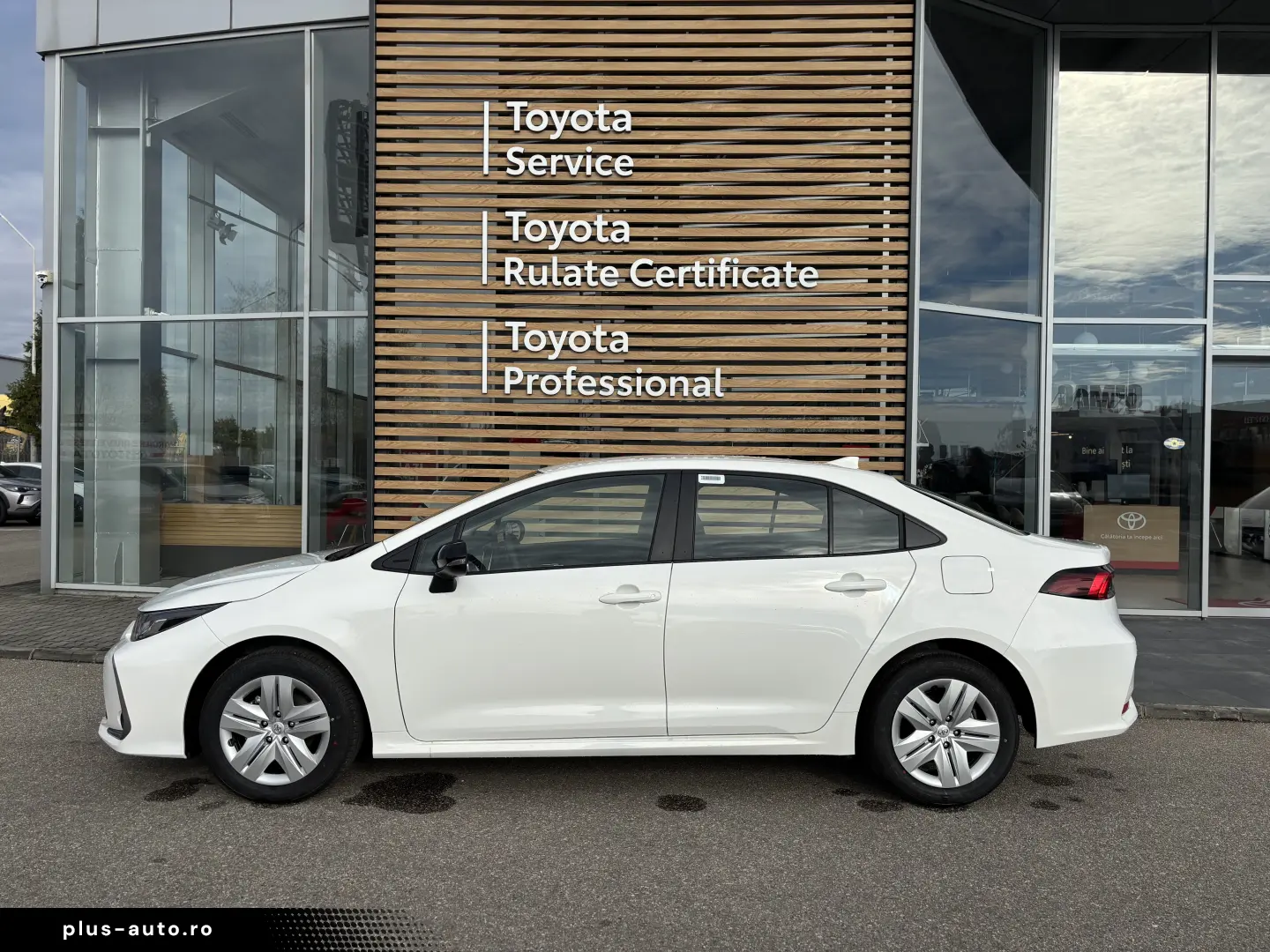 Toyota Corolla Sedan 1.8 HSD Eco