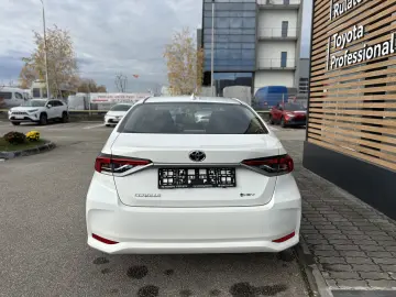 Toyota Corolla Sedan 1.8 HSD Eco