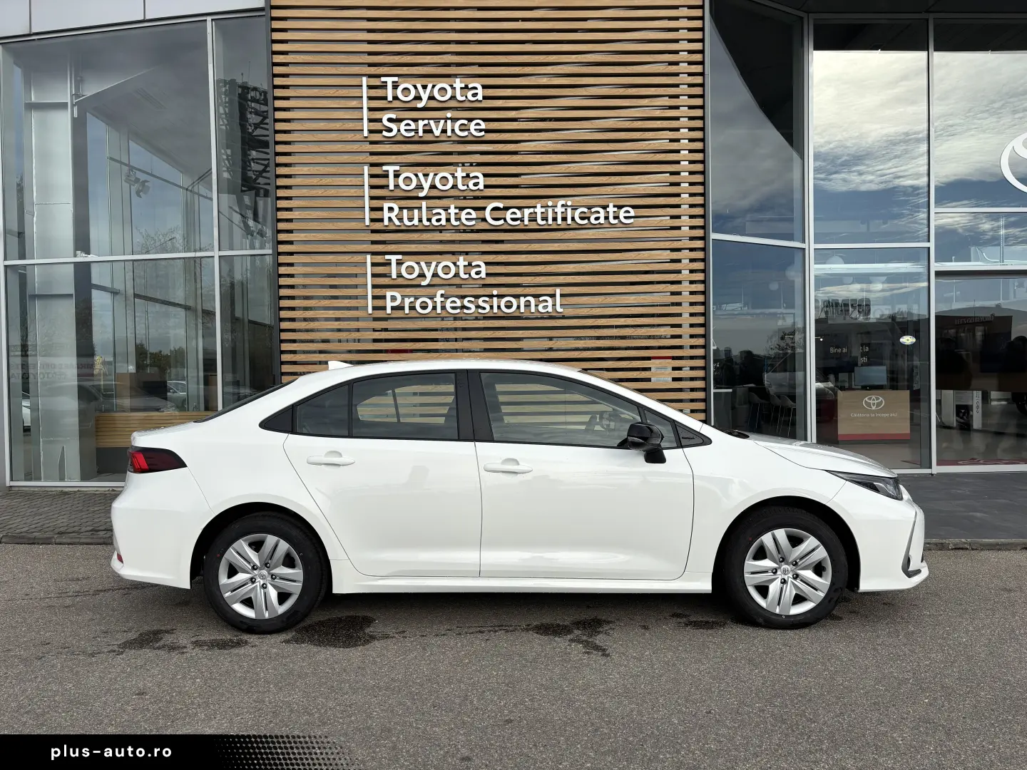 Toyota Corolla Sedan 1.8 HSD Eco