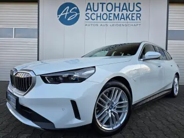 BMW 530e Touring 19´´AHK.ACC ad.LED RFK Dr.Ass  1Hd.