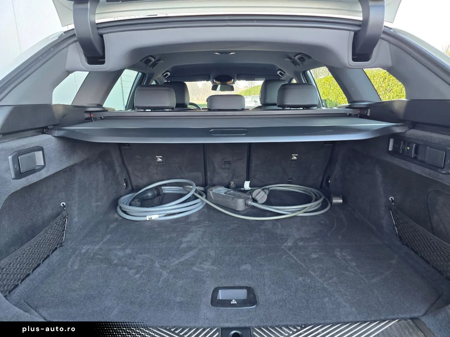 BMW 530e Touring 19´´AHK.ACC ad.LED RFK Dr.Ass  1Hd.