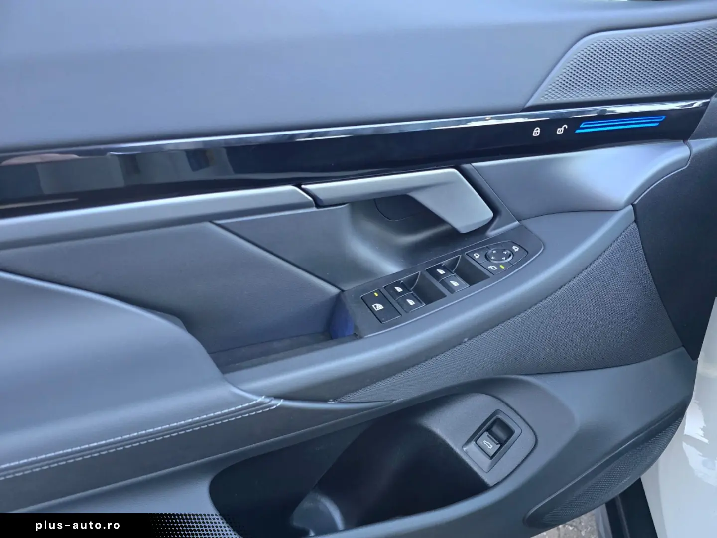 BMW 530e Touring 19´´AHK.ACC ad.LED RFK Dr.Ass  1Hd.