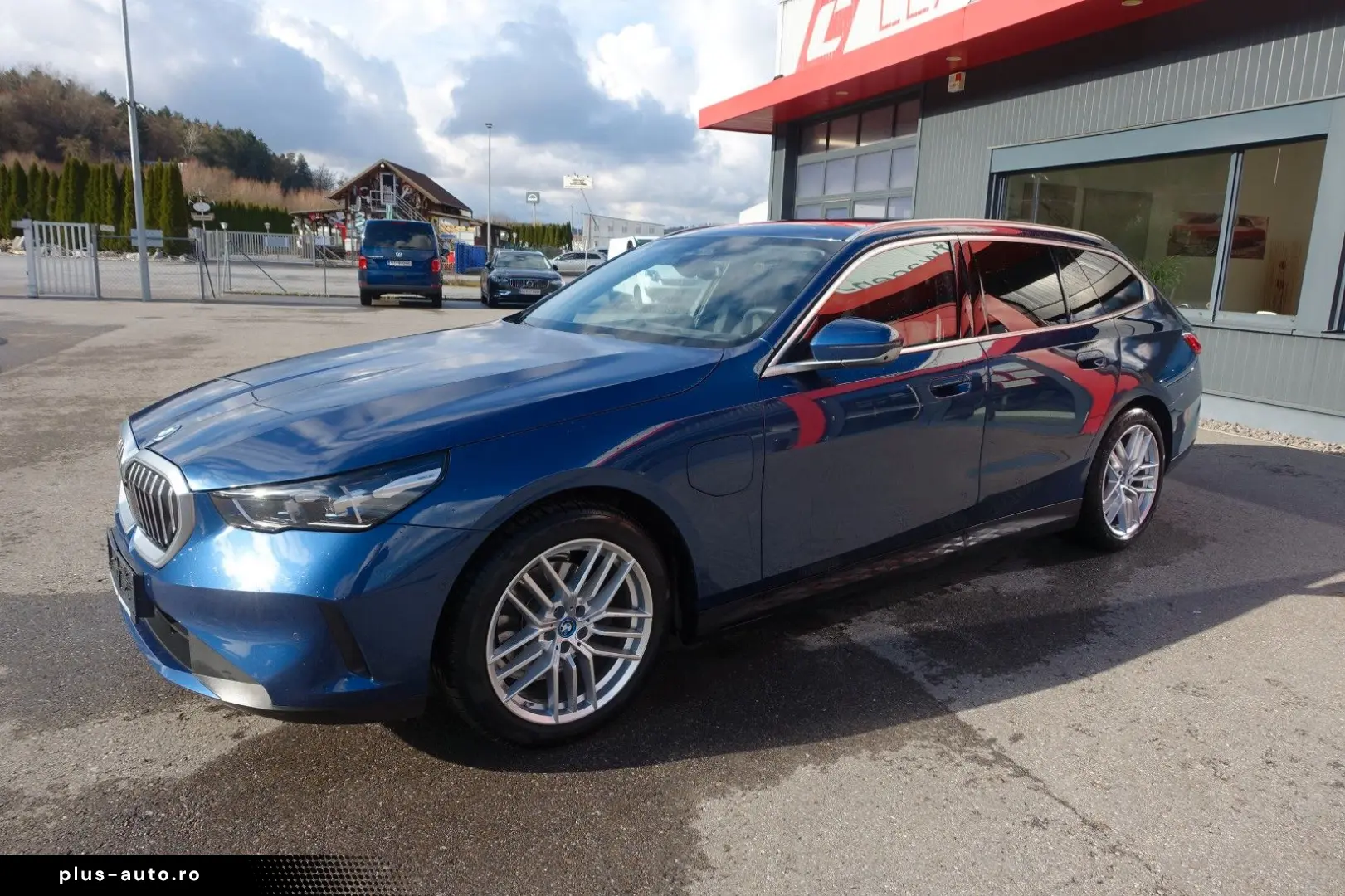 BMW 530 e Touring xDrive EXP € 44990.--