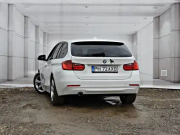 BMW SERIA 3   An 2014   Motor 2 0