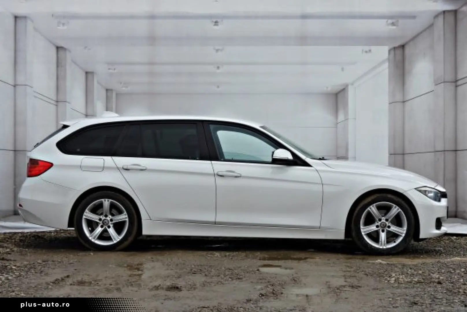 BMW SERIA 3   An 2014   Motor 2 0