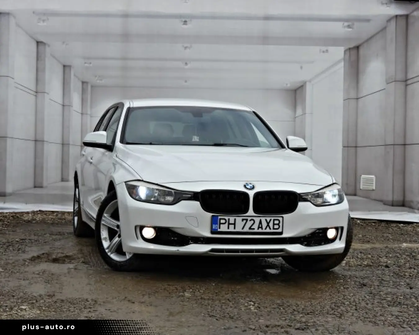 BMW SERIA 3   An 2014   Motor 2 0