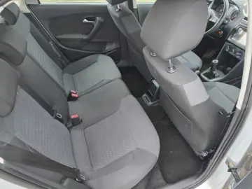 VW POLO   An 2010   Motor 1 2