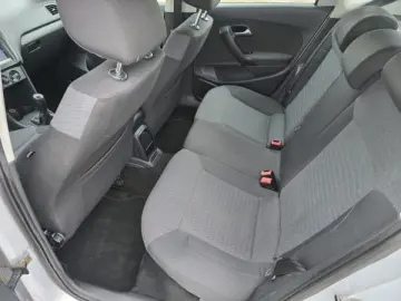 VW POLO   An 2010   Motor 1 2