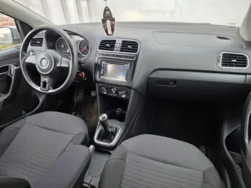 VW POLO   An 2010   Motor 1 2