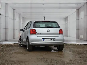 VW POLO   An 2010   Motor 1 2