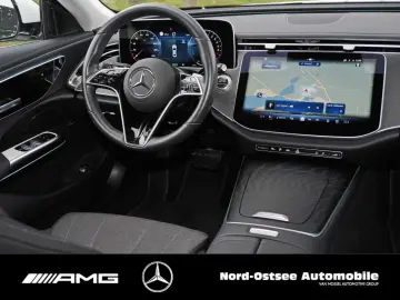 MERCEDES-BENZ E 300 e AVANTGARDE ADV LED DISTRO KAMERA AMBI