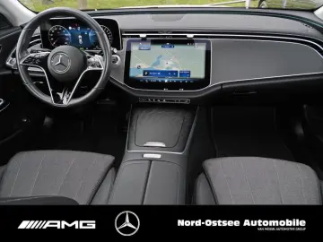 MERCEDES-BENZ E 300 e AVANTGARDE ADV LED DISTRO KAMERA AMBI