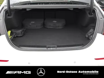 MERCEDES-BENZ E 300 e AVANTGARDE ADV LED DISTRO KAMERA AMBI