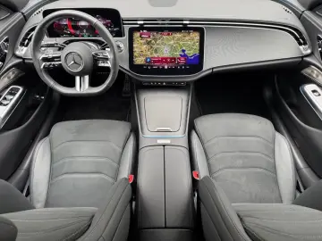 MERCEDES-BENZ E 300 e AMG  20''  Night  Pa&hellip;