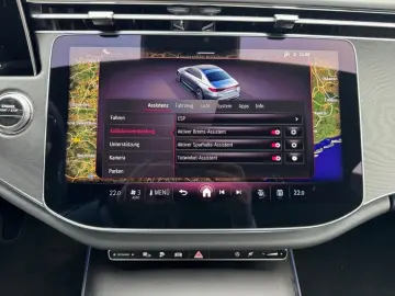 MERCEDES-BENZ E 300 e AMG  20''  Night  Pa&hellip;