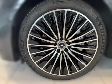 MERCEDES-BENZ E 300 e AMG  20''  Night  Pa&hellip;