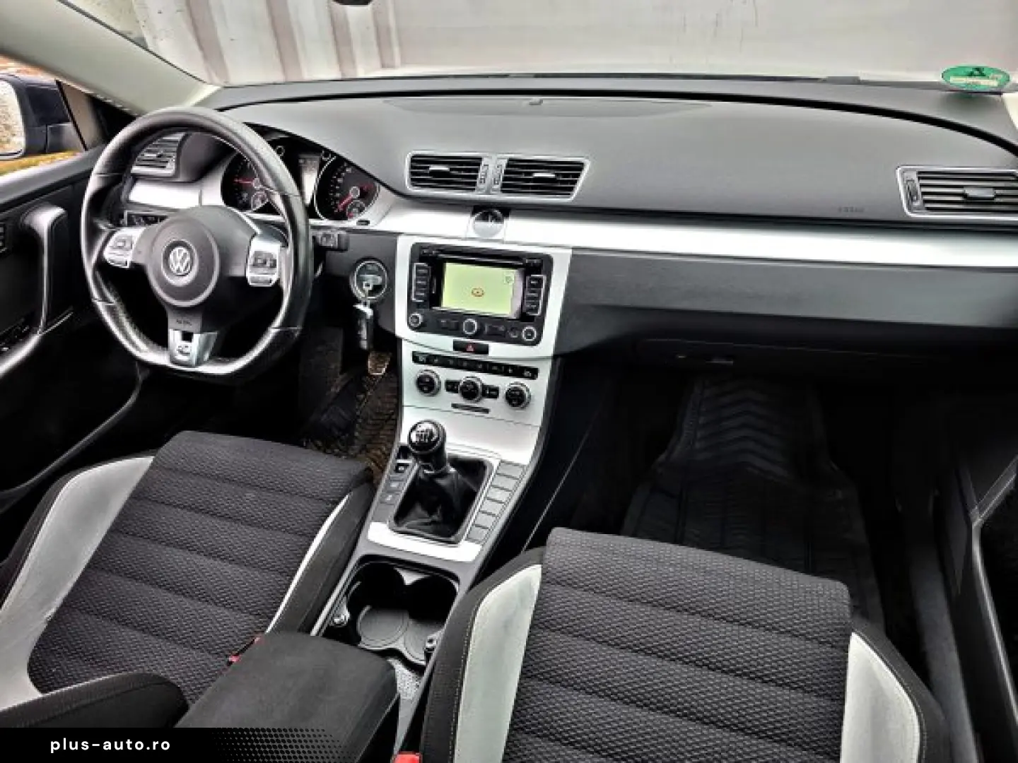 VW PASSAT   An 2013  R LINE  Motor 2 0 DIESEL