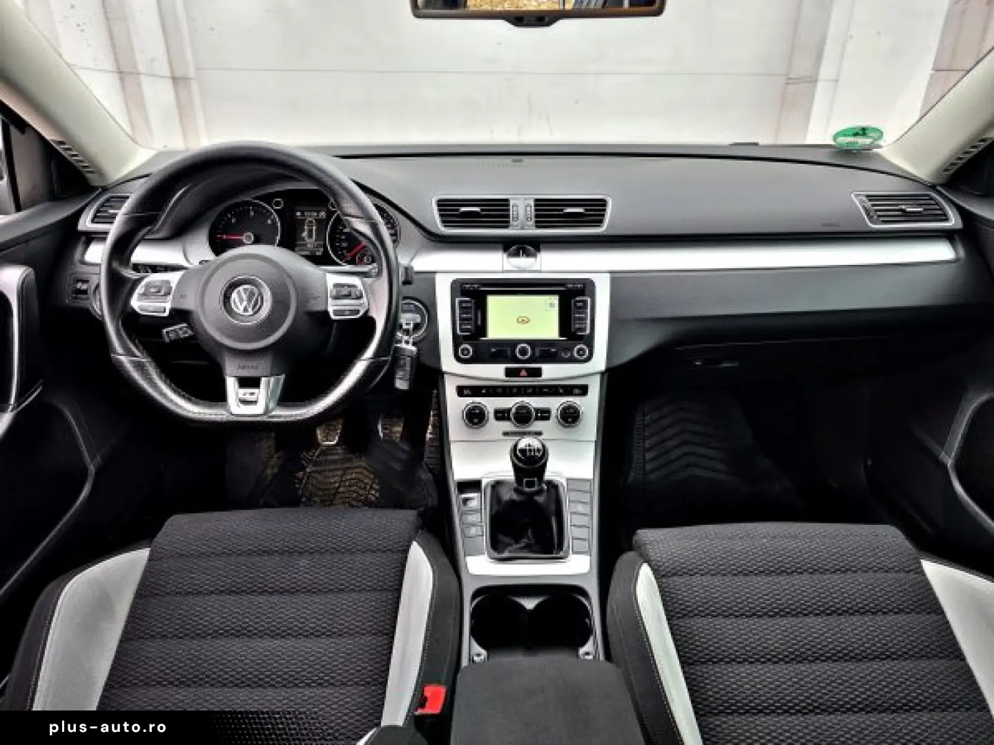 VW PASSAT   An 2013  R LINE  Motor 2 0 DIESEL