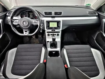 VW PASSAT   An 2013  R LINE  Motor 2 0 DIESEL