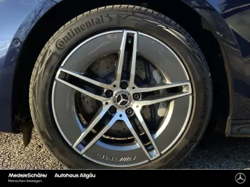 MERCEDES-BENZ E 300 e AMG LEDER Massage Pano Sitzklima 360