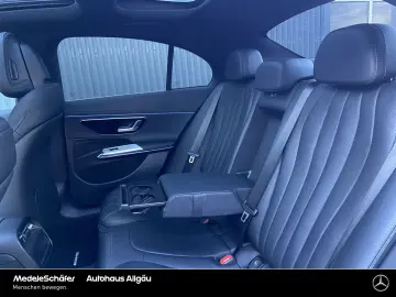 MERCEDES-BENZ E 300 e AMG LEDER Massage Pano Sitzklima 360