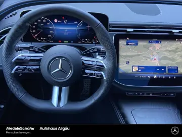 MERCEDES-BENZ E 300 e AMG LEDER Massage Pano Sitzklima 360
