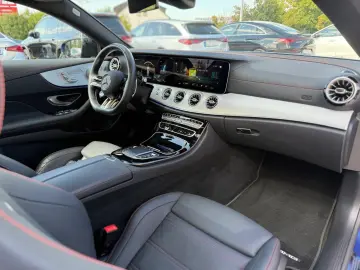 MERCEDES-BENZ E 53 AMG 4M  Pano Standh. Distr. Mem WSC HuD