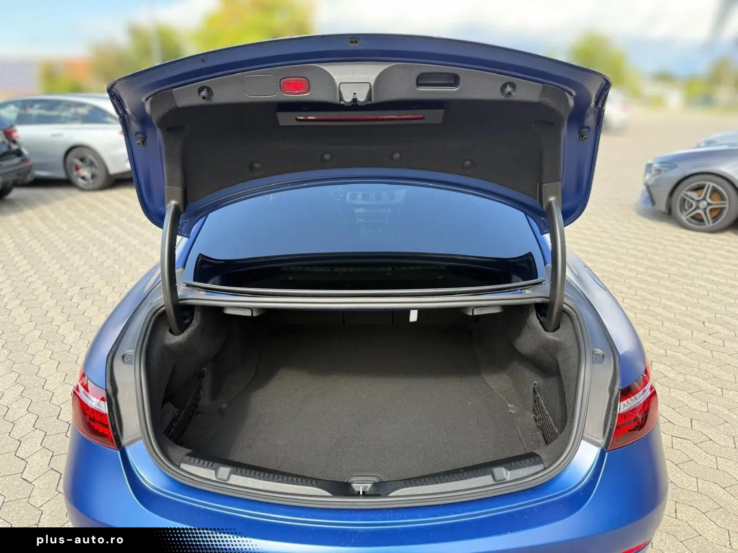 MERCEDES-BENZ E 53 AMG 4M  Pano Standh. Distr. Mem WSC HuD