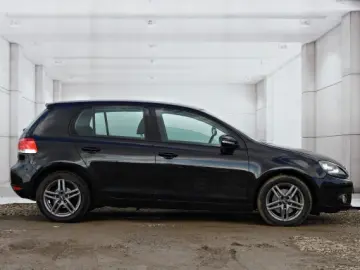 VW GOLF   An 2010 conform VIN   Motor 1 4 BENZINA