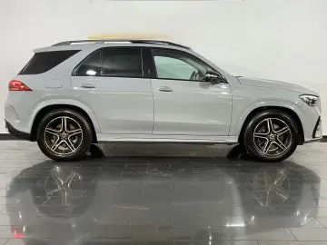 MERCEDES-BENZ GLE 300 d 4Matic