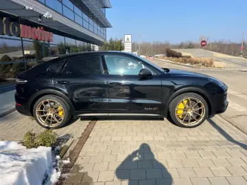 PORSCHE CAYENNE COUPE TURBO GT