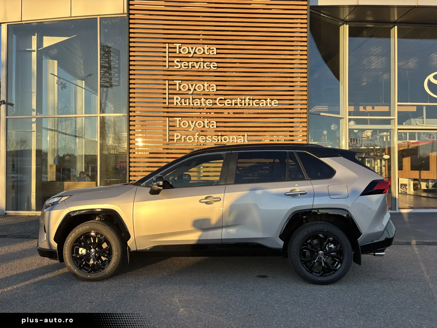 Toyota RAV4 2.5 VVT-iE 4x4 Exclusive Bi-Tone