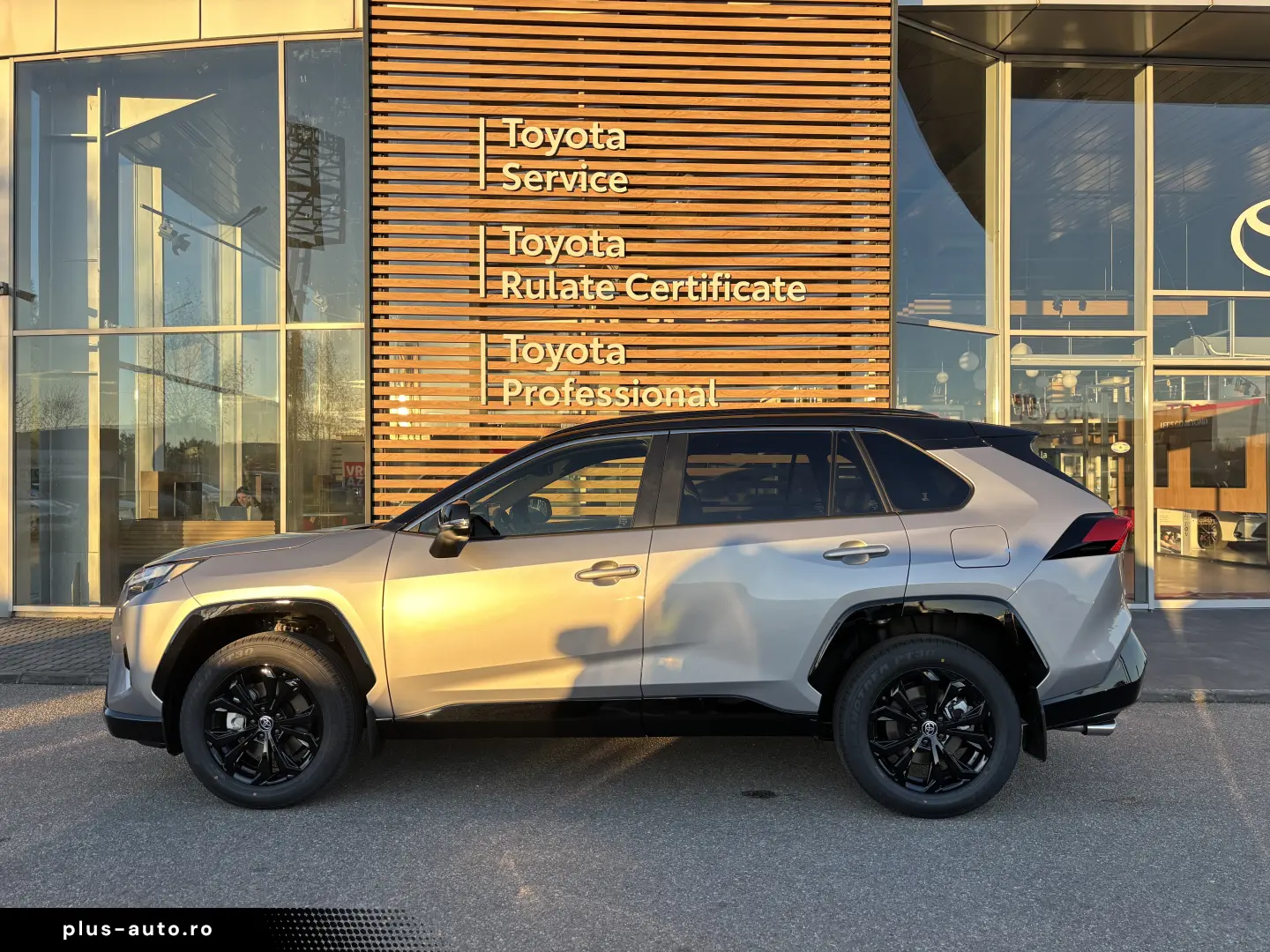 Toyota RAV4 2.5 VVT-iE 4x4 Exclusive Bi-Tone