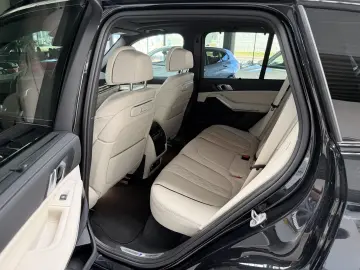 BMW X5 M-SPORT XD LEDER NAVI PANO LED KAMERA DAB R20