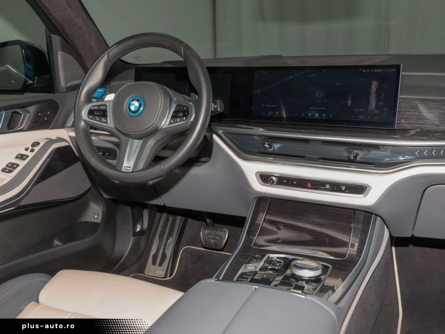 BMW X5 xDrive50e M Sport  LED Nav Pano Kamera SHZ