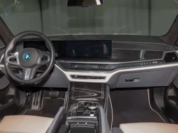 BMW X5 xDrive50e M Sport  LED Nav Pano Kamera SHZ