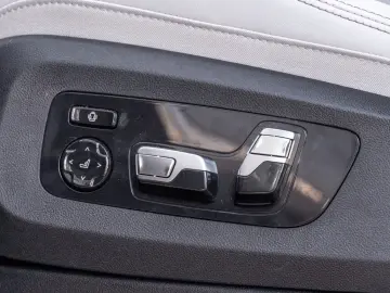 BMW X5 30d M SPORT.INDIVIDUAL.PANO.DR.ASS.LHZ.PR.ASS