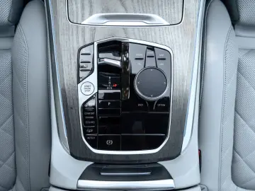 BMW X5 30d M SPORT.INDIVIDUAL.PANO.DR.ASS.LHZ.PR.ASS